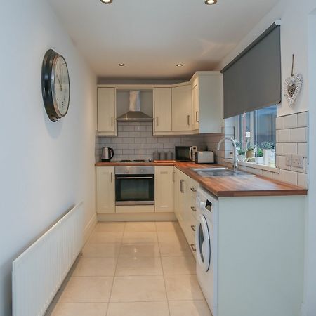 Kingston Serviced Accommodation - Donegall Avenue Belfast Buitenkant foto