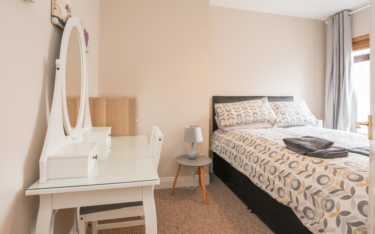 Kingston Serviced Accommodation - Donegall Avenue Belfast Buitenkant foto
