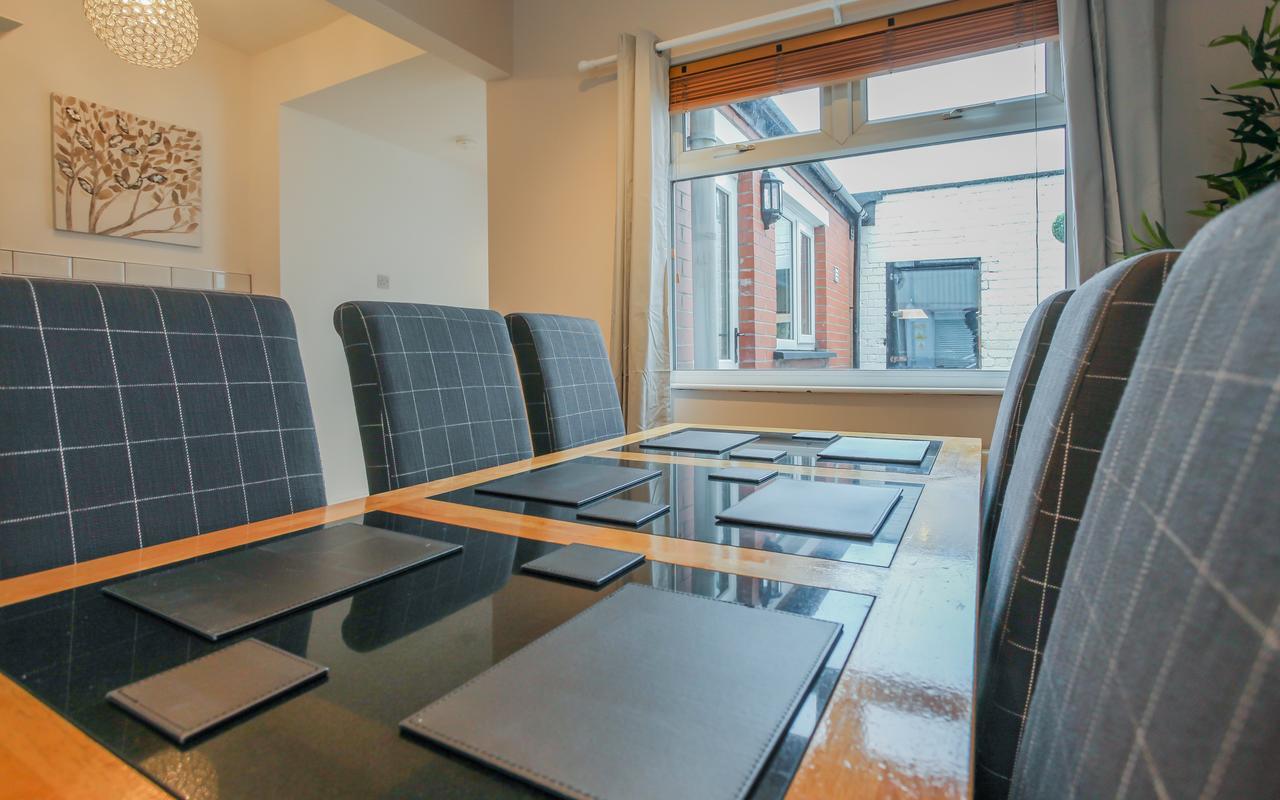 Kingston Serviced Accommodation - Donegall Avenue Belfast Buitenkant foto