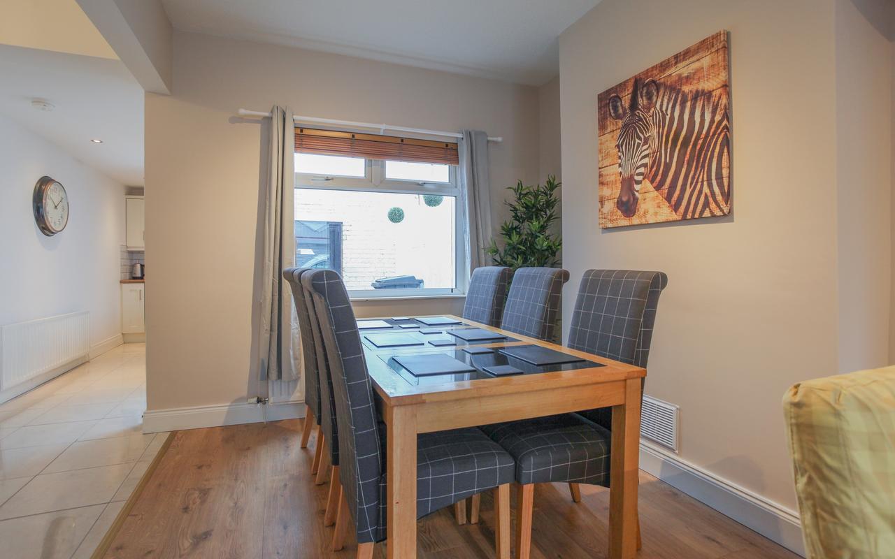 Kingston Serviced Accommodation - Donegall Avenue Belfast Buitenkant foto