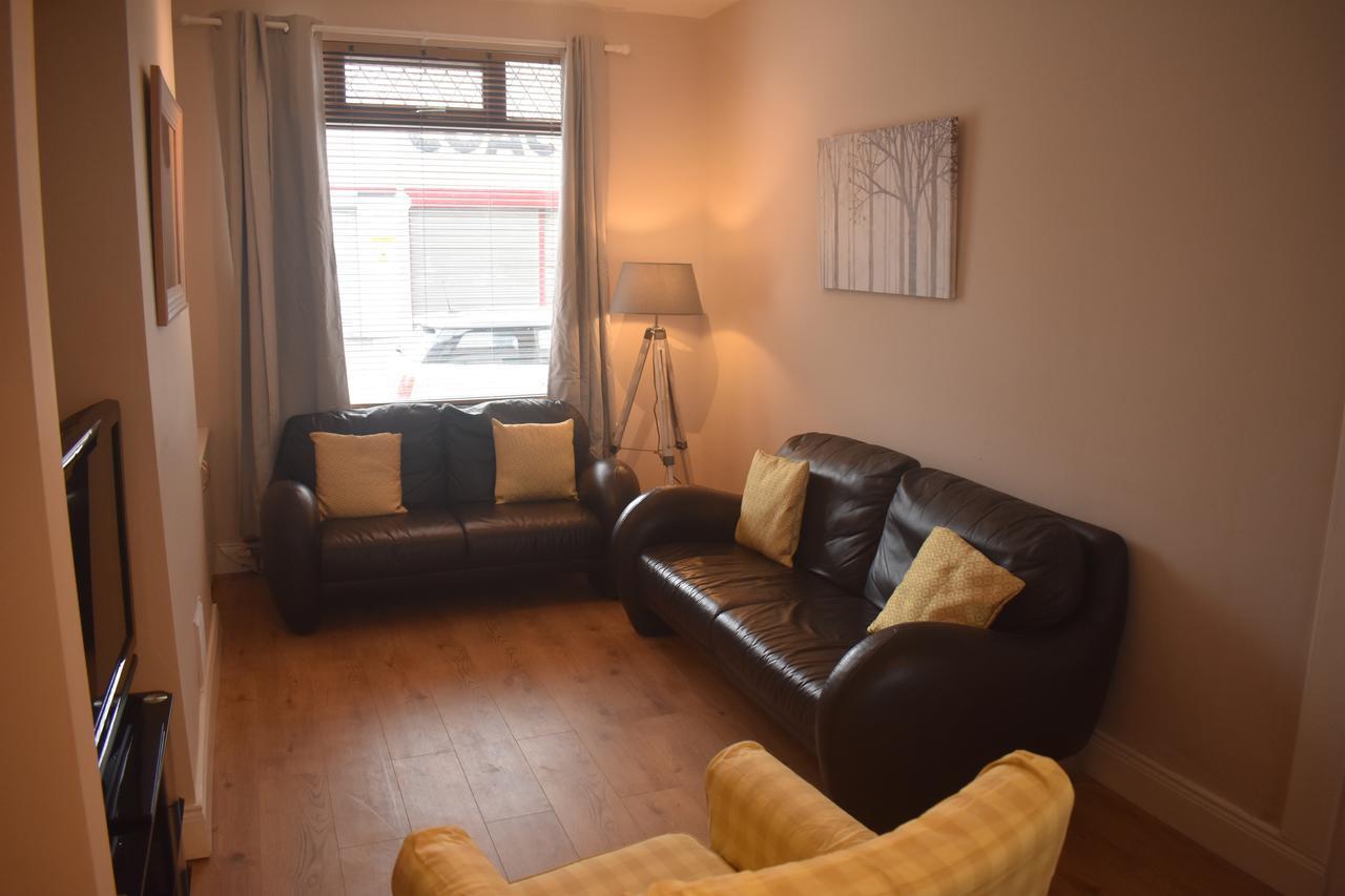 Kingston Serviced Accommodation - Donegall Avenue Belfast Buitenkant foto