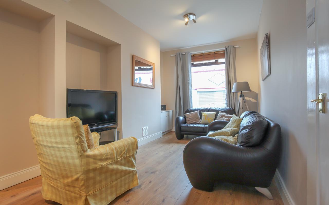 Kingston Serviced Accommodation - Donegall Avenue Belfast Buitenkant foto