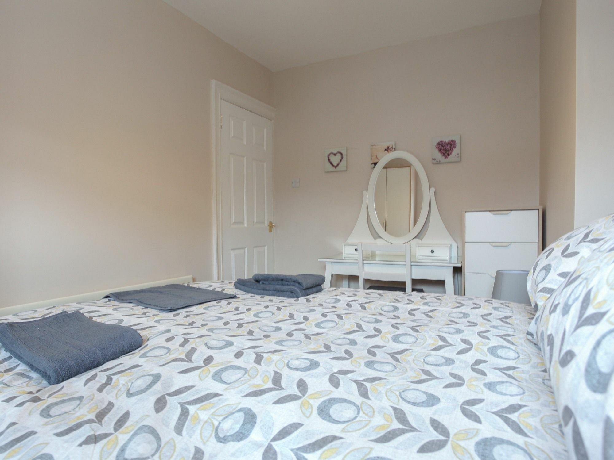 Kingston Serviced Accommodation - Donegall Avenue Belfast Buitenkant foto